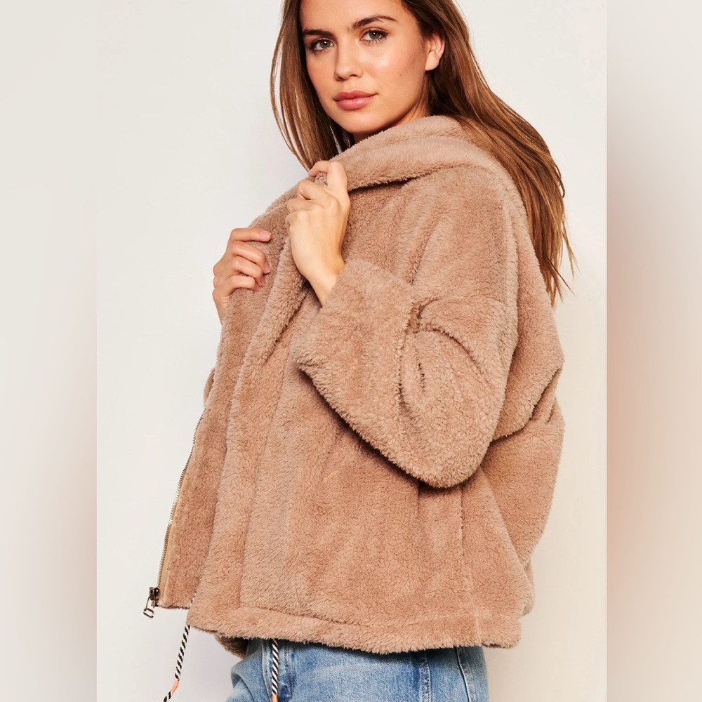 Sundry Sherpa Hooded Coat in Taupe